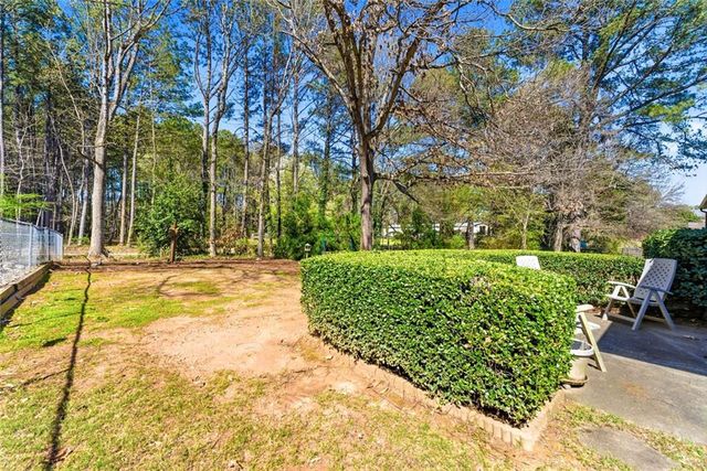 5215 Ashford Court SW, Lilburn, GA 30047