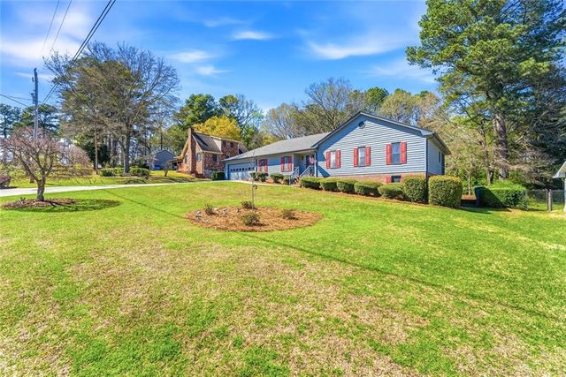 5215 Ashford Court SW, Lilburn, GA 30047