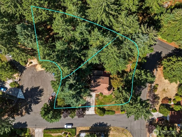 4048 Oxford Loop SE, Lacey, WA 98503