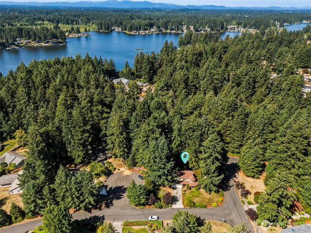 4048 Oxford Loop SE, Lacey, WA 98503