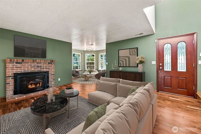 4048 Oxford Loop SE, Lacey, WA 98503