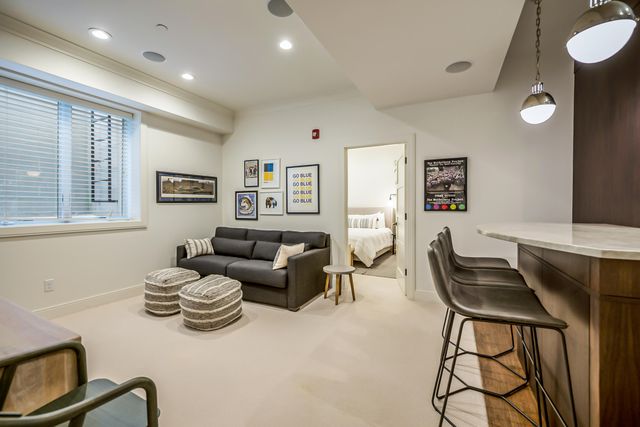 515 N Fifth Avenue 1, Ann Arbor, MI 48104