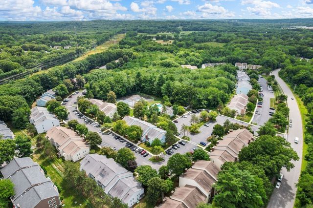 20 Walden Dr 20, Natick, MA 01760