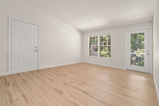 20 Walden Dr 20, Natick, MA 01760