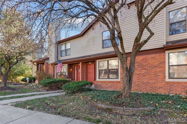 955 Quail Meadows Court C, Chesterfield, MO 63017