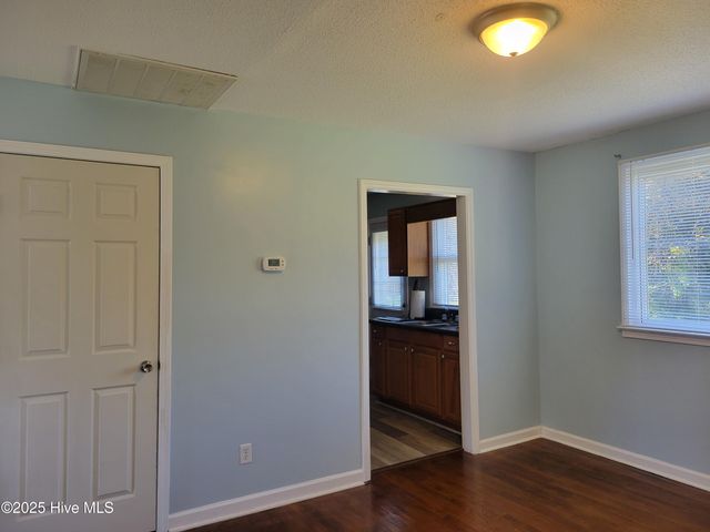 713 Vernon Drive, Jacksonville, NC 28540