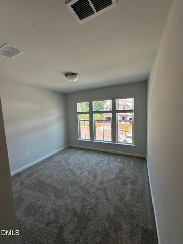 262 Ravenscraig Park Place, Raleigh, NC 27603