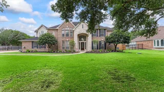 17319 Hill Lakes Court, Cypress, TX 77429