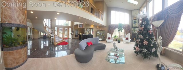 29614 Kenloch Drive, Farmington Hills, MI 48331