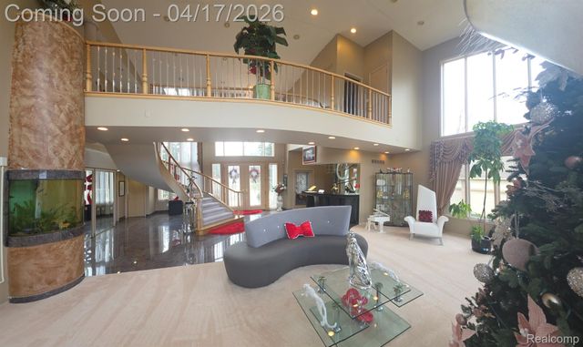29614 Kenloch Drive, Farmington Hills, MI 48331