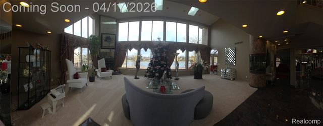 29614 Kenloch Drive, Farmington Hills, MI 48331