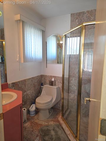 29614 Kenloch Drive, Farmington Hills, MI 48331