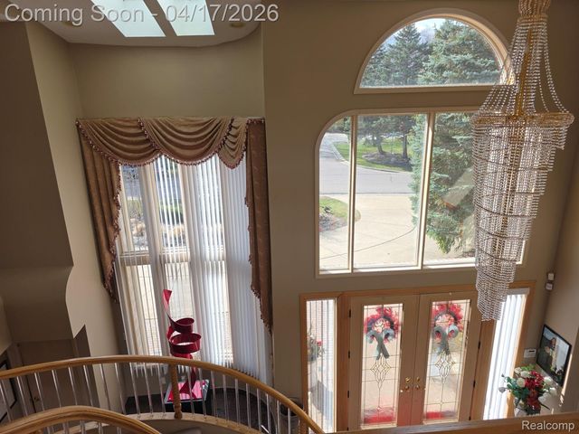 29614 Kenloch Drive, Farmington Hills, MI 48331