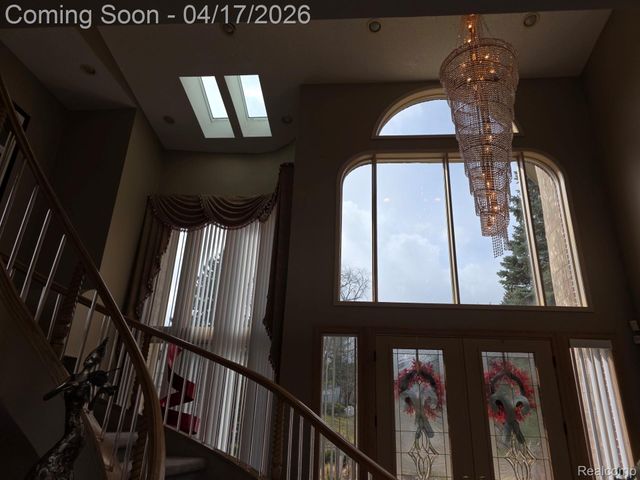 29614 Kenloch Drive, Farmington Hills, MI 48331