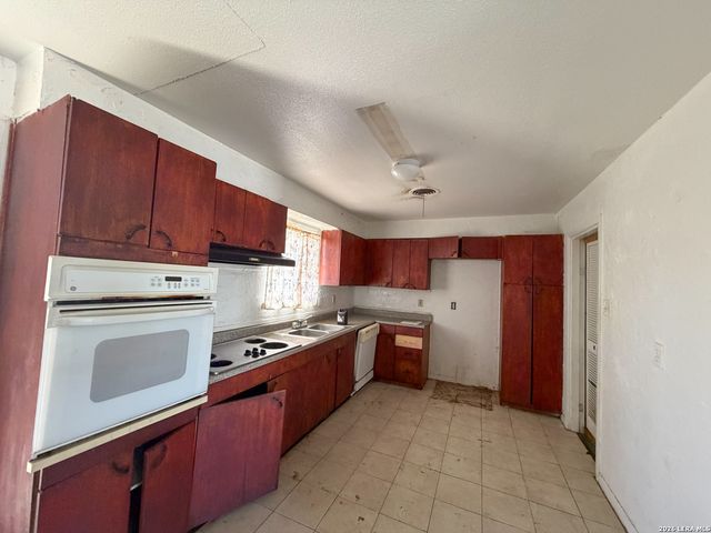 150 Bunting, San Antonio, TX 78227