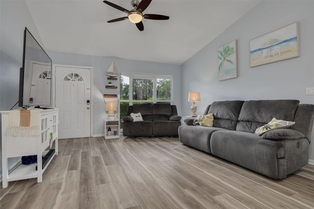 1848 77TH AVENUE N, St Petersburg, FL 33702