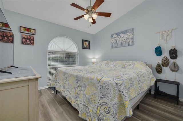 1848 77TH AVENUE N, St Petersburg, FL 33702