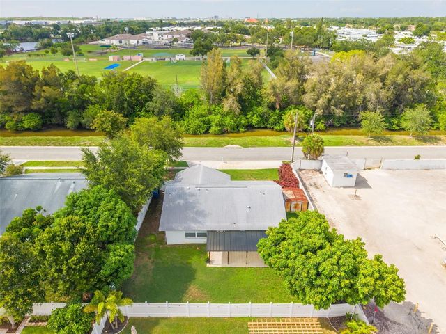 1848 77TH AVENUE N, St Petersburg, FL 33702