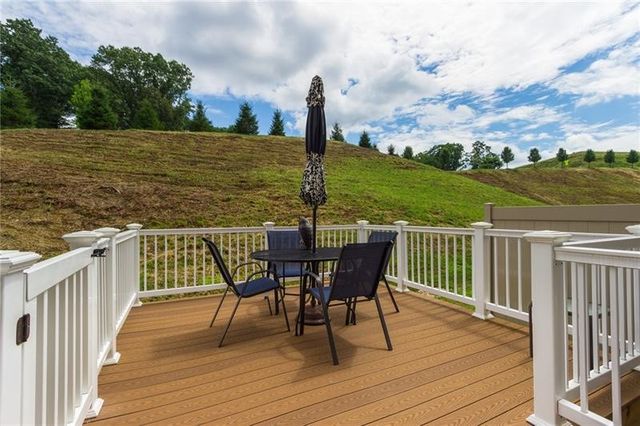 627 Edison Dr, Marshall, PA 15090