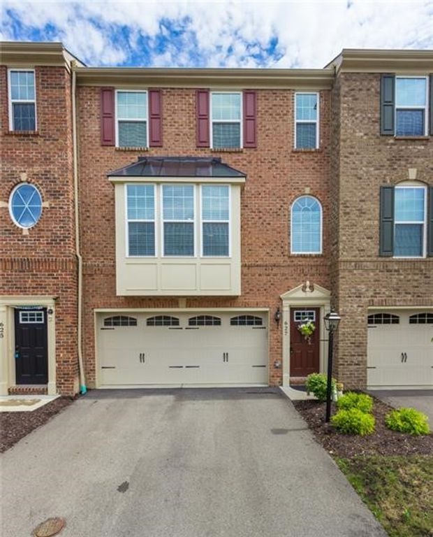 627 Edison Dr, Marshall, PA 15090