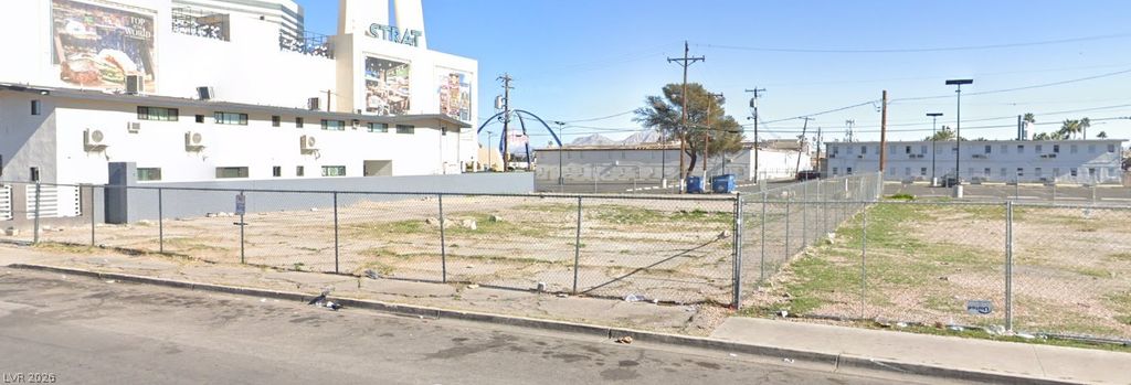 2215 Fairfield Avenue, Las Vegas, NV 89102