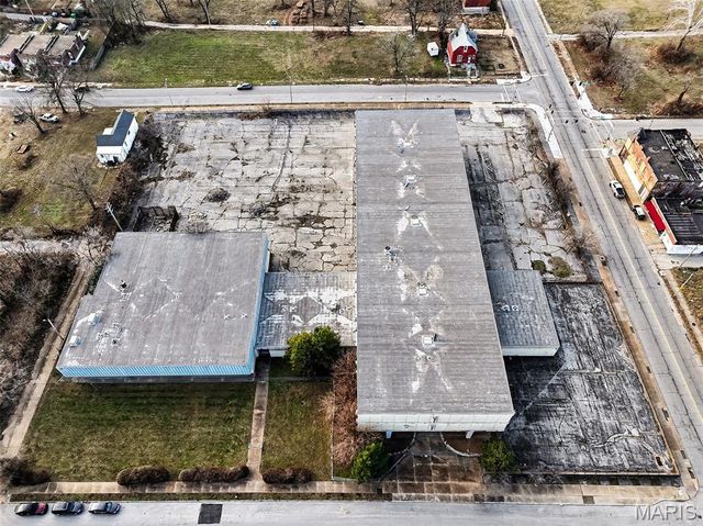 5750 Lotus Avenue, St Louis, MO 63112