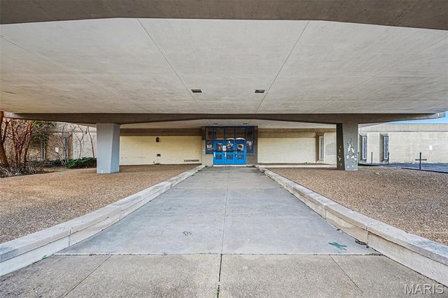 5750 Lotus Avenue, St Louis, MO 63112