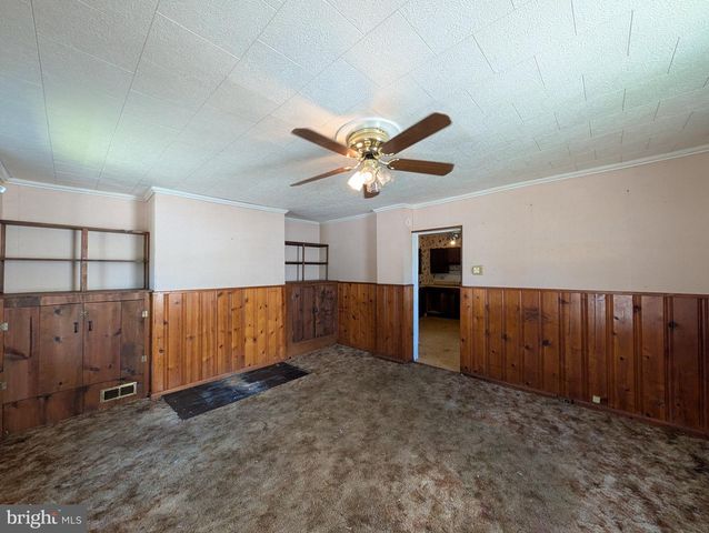 6090 FALLS RD, Baltimore, MD 21209