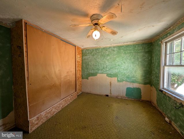 6090 FALLS RD, Baltimore, MD 21209