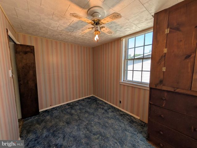 6090 FALLS RD, Baltimore, MD 21209