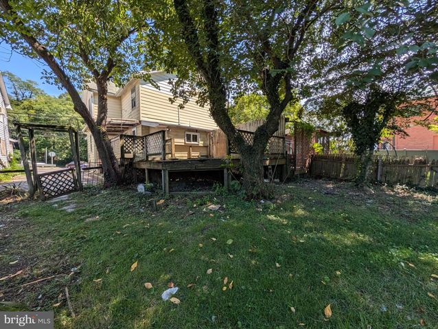 6090 FALLS RD, Baltimore, MD 21209