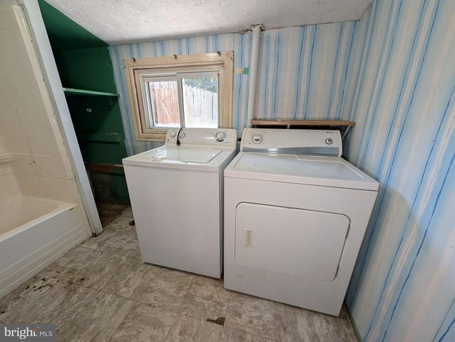 6090 FALLS RD, Baltimore, MD 21209