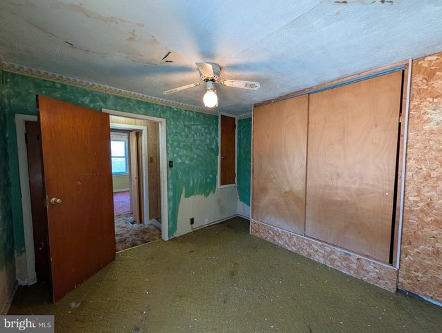6090 FALLS RD, Baltimore, MD 21209