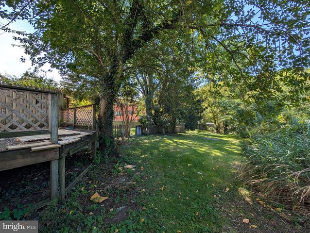 6090 FALLS RD, Baltimore, MD 21209
