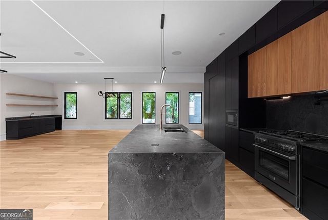 1666 S Gordon Street SW, Atlanta, GA 30310