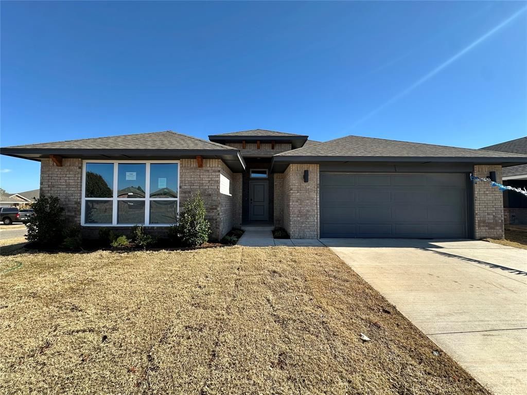 1000 Redwood Creek Drive, Yukon, OK 73099