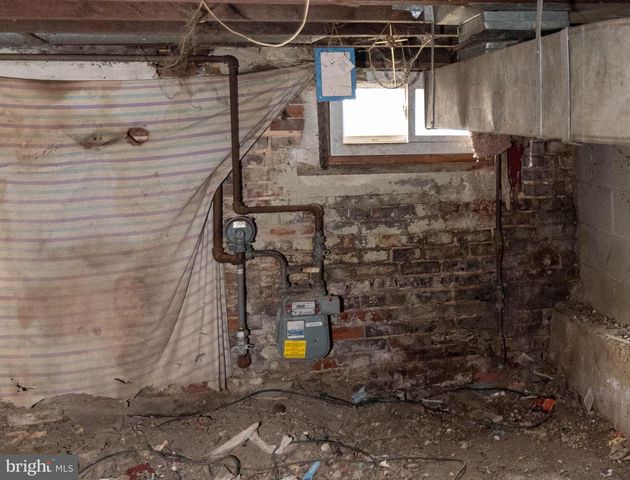 1627 S HANOVER ST, Baltimore, MD 21230