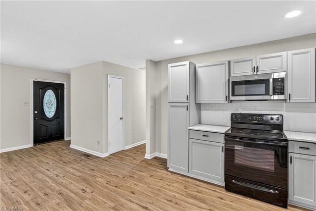 828 Holt Avenue, Greensboro, NC 27405