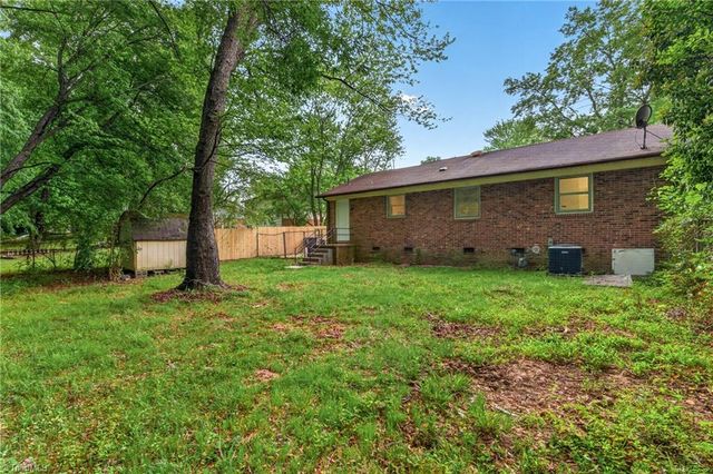 828 Holt Avenue, Greensboro, NC 27405