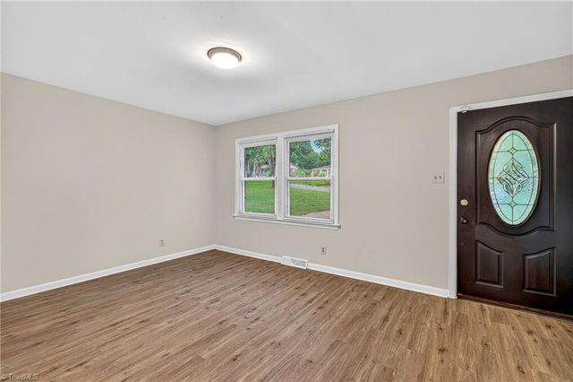828 Holt Avenue, Greensboro, NC 27405