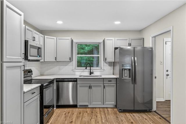 828 Holt Avenue, Greensboro, NC 27405
