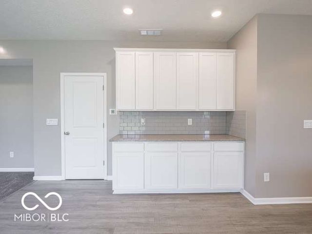 977 Richelle Way, Greenwood, IN 46143