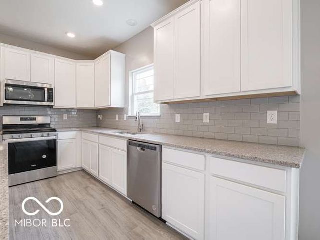 977 Richelle Way, Greenwood, IN 46143