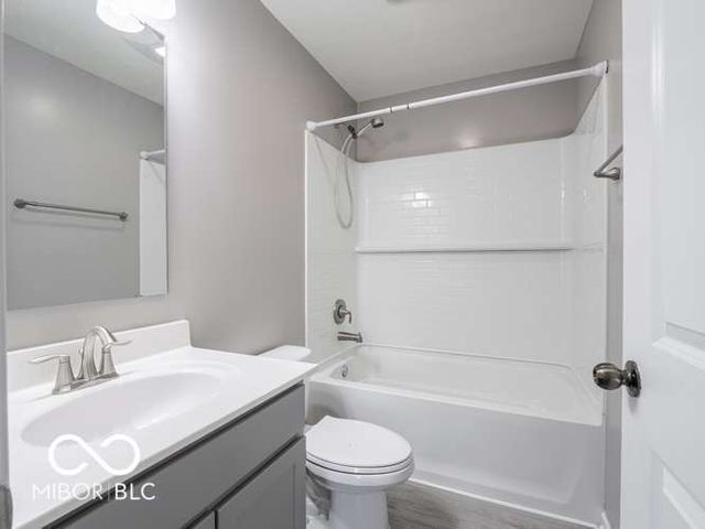 977 Richelle Way, Greenwood, IN 46143