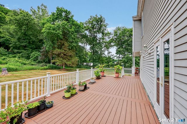 567 Danbury Road, Wilton, CT 06897