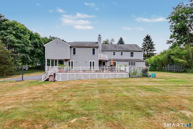 567 Danbury Road, Wilton, CT 06897