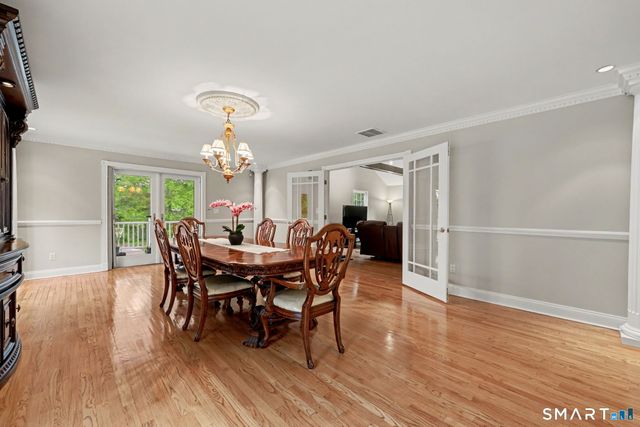 567 Danbury Road, Wilton, CT 06897