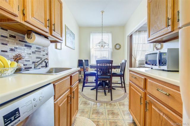 167-10 Crocheron Avenue 6C, Flushing, NY 11358