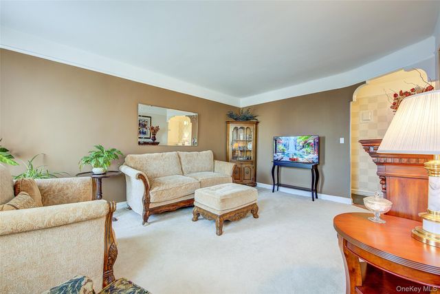 167-10 Crocheron Avenue 6C, Flushing, NY 11358