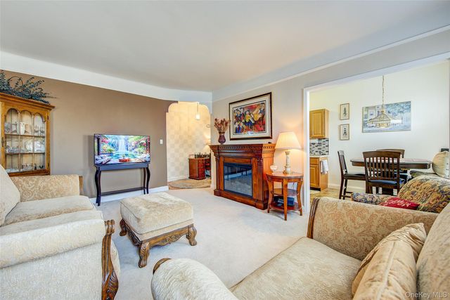 167-10 Crocheron Avenue 6C, Flushing, NY 11358